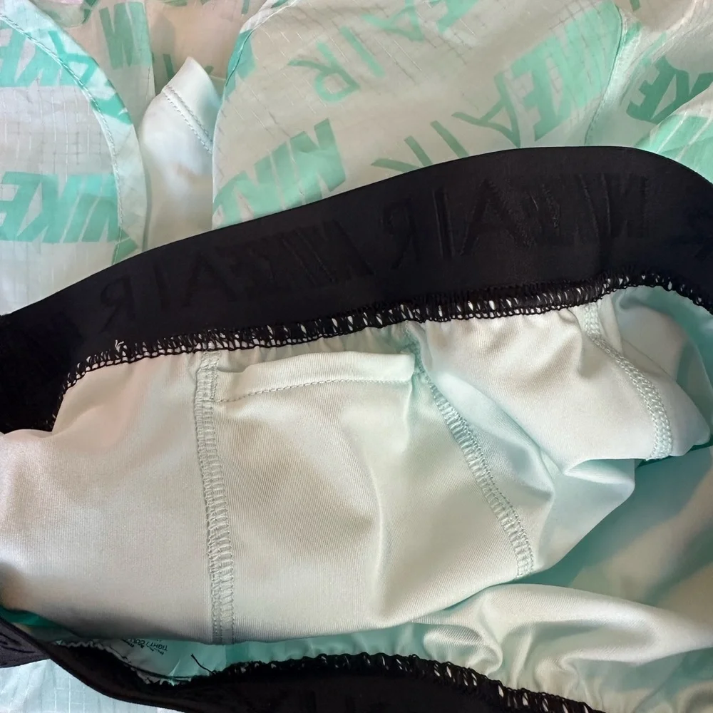 Nike Aqua Black Running Shorts Dri-FIT Athletic Workout Training Size Small